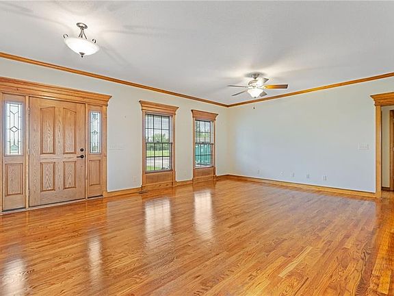 4th image of 24301 Tower Dr