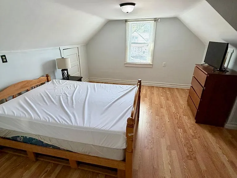 22 Mildred Ave — Photo 13