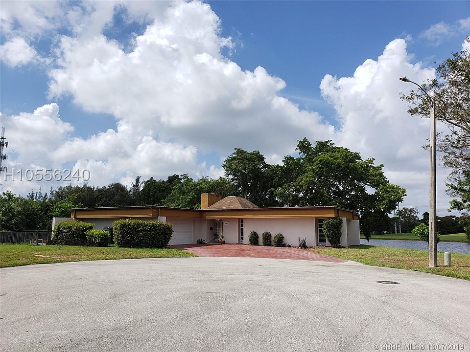 1st image of 4500 Cavendish Cir