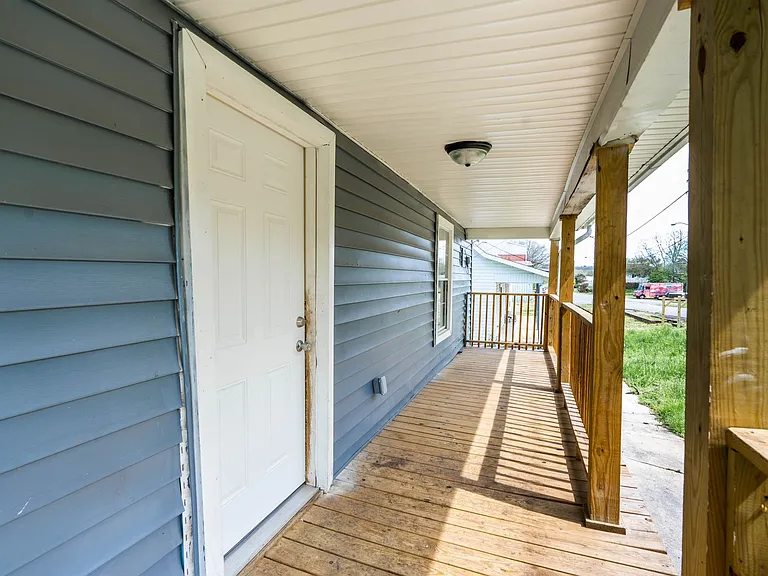 326 Maple St #A — Photo 10