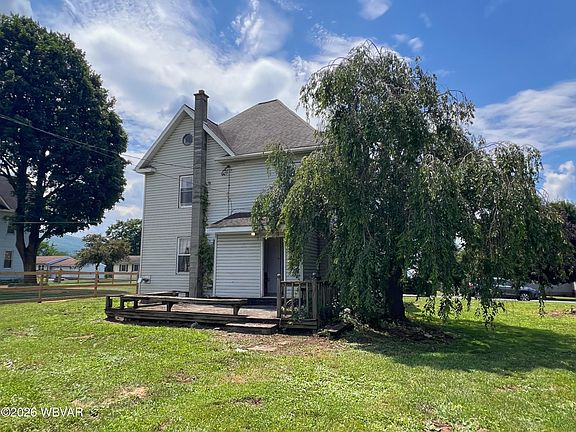 4th image of 1043 Charles St
