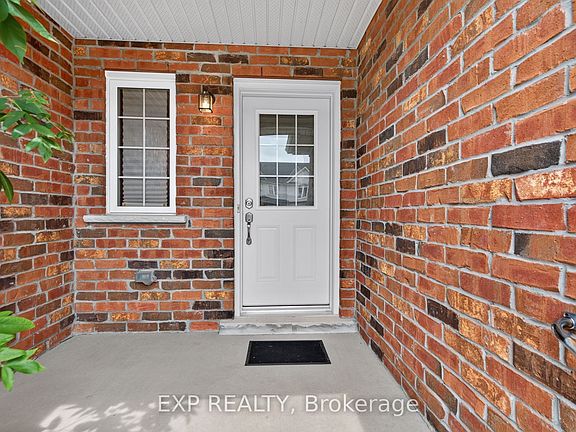 2nd image of 930 Silverfox Cres