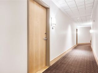 205 Bolton St #404, Ottawa, ON K1N1K7
