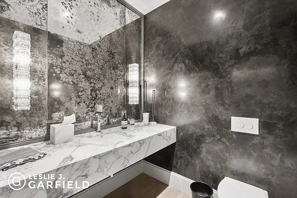 Rented by Leslie J. Garfield | media 30