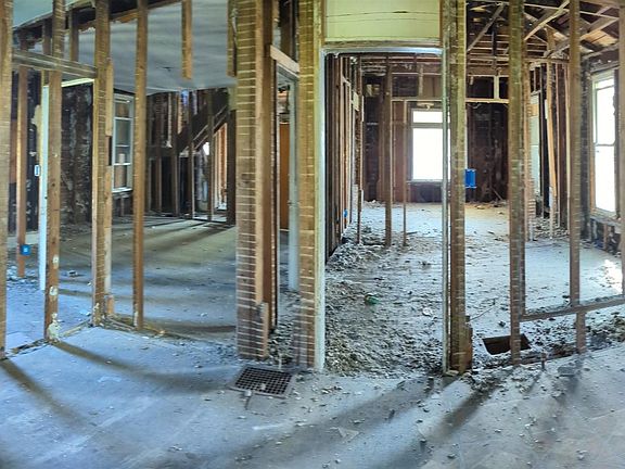 3rd image of 3640 S Washington St