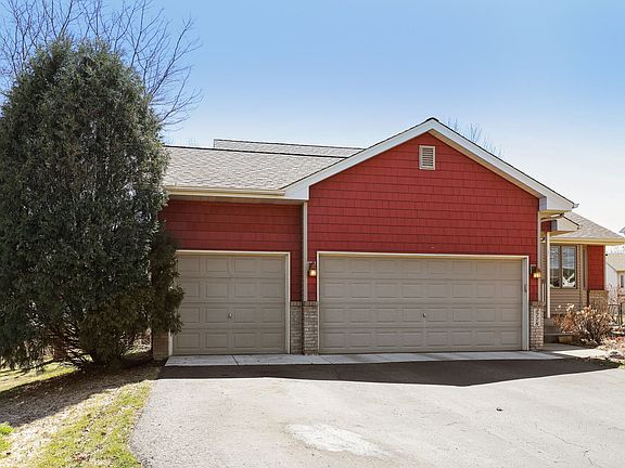 3rd image of 2778 88th Ln NE