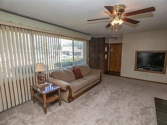5th image of 8431 Thornton Dr