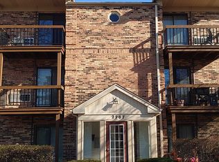 2207 Nichols Rd, Arlington Heights, IL 60004