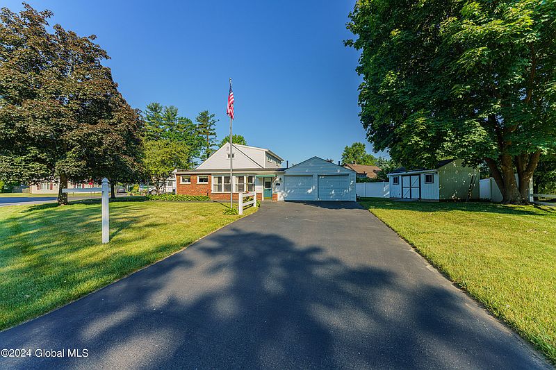 3rd image of 1005 Spry Lane