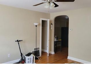 1215 18th Pl NE APT 4, Washington, DC 20002