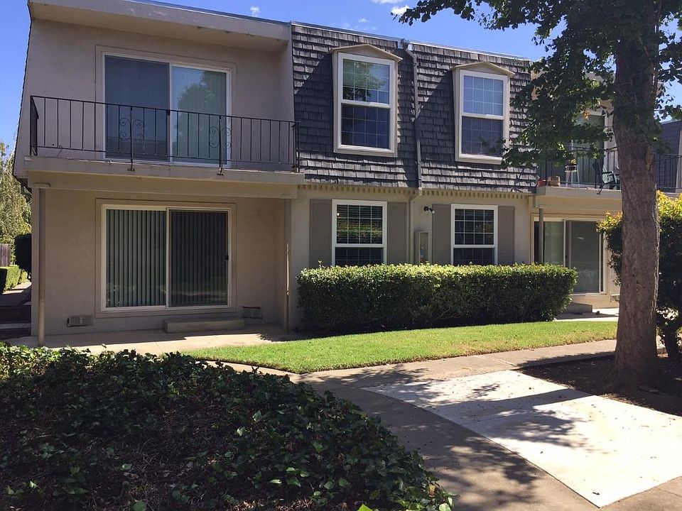 1st image of 977 Mangrove Ave APT D