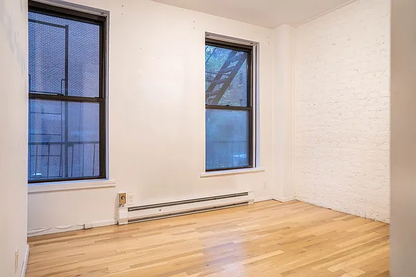 Rented by R New York | media 12