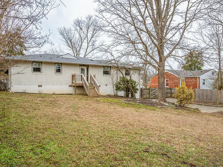 539 Northcrest Dr — Photo 9