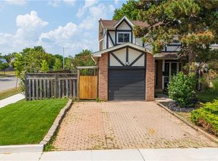 3045 Driftwood Dr, Burlington, ON L7M1X8