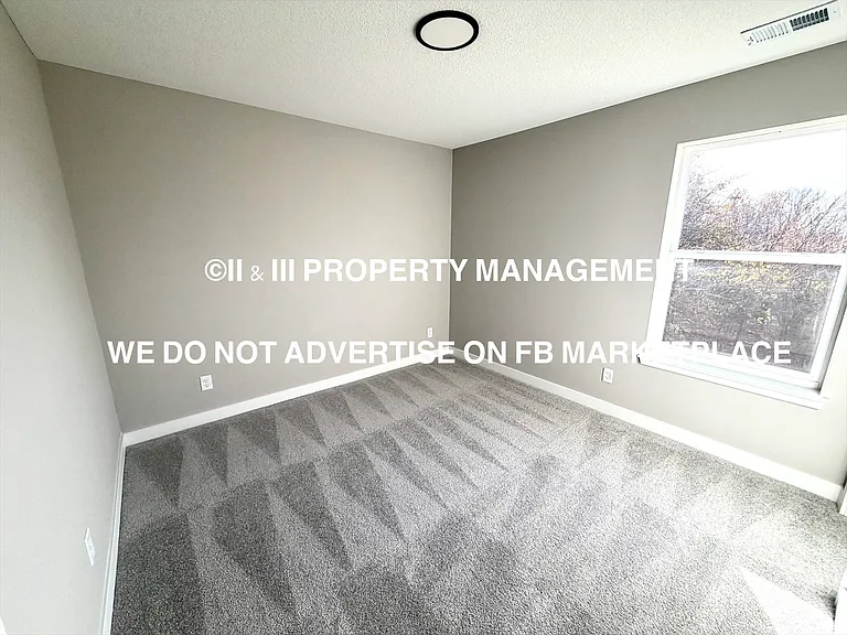 18755 188th Ter — Photo 20