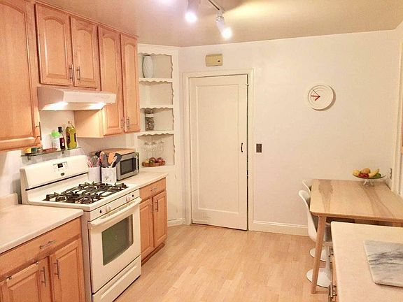 4th image of 2043 Palm Ave