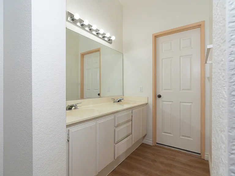 3633 Daybreak St — Photo 14