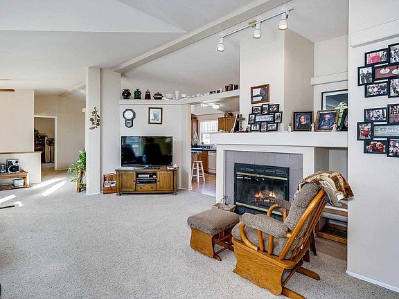 2nd image of 204 N Pacific Ave