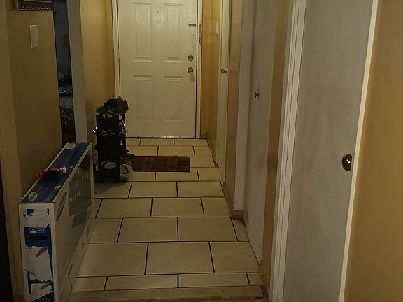 3rd image of 537 Ashford St