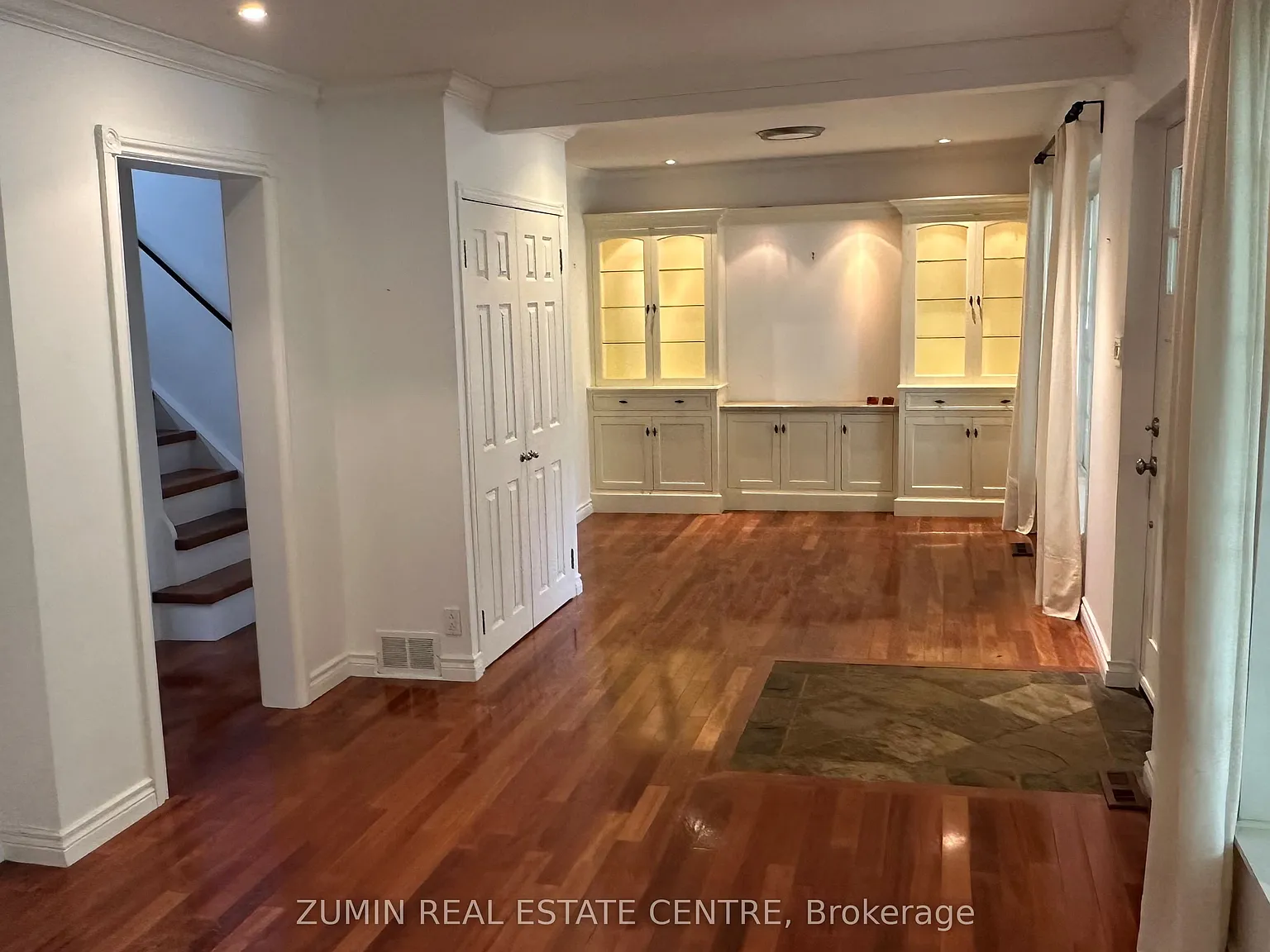 4 bed, $5,200 — Photo 3