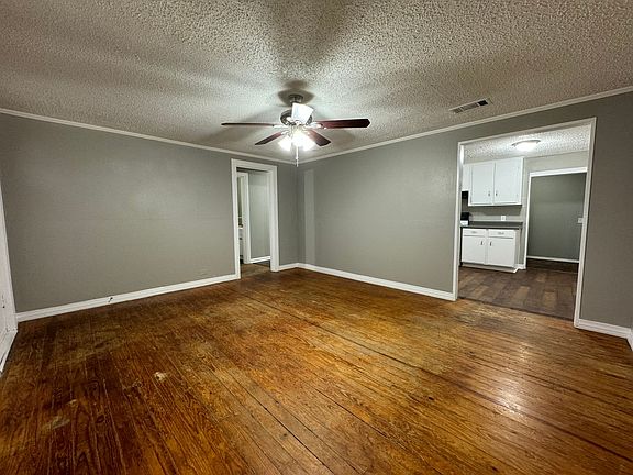 5th image of 5633 Highland Ave