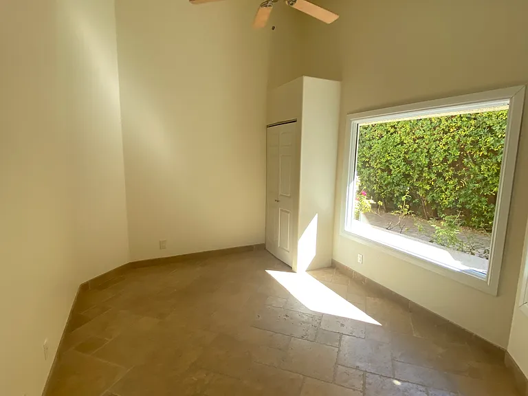 5091 Breakers Ln — Photo 12