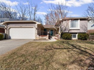 46490 Bartlett Dr, Canton, MI 48187