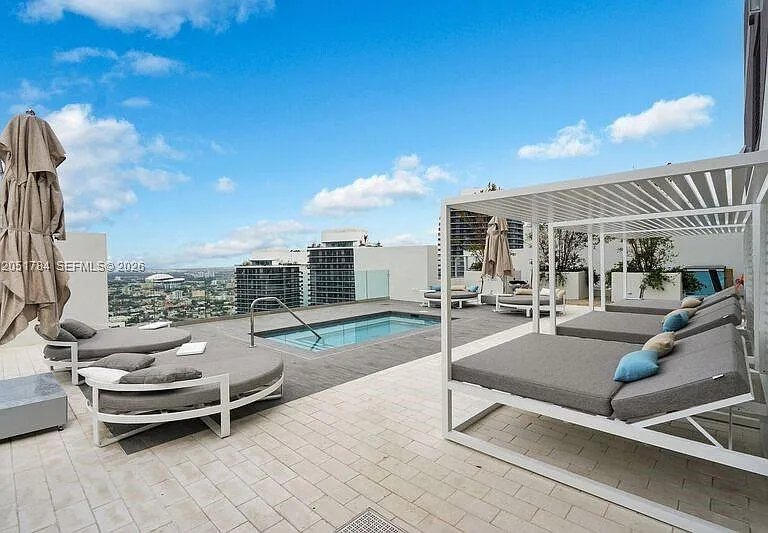 1010 Brickell Ave #1403 — Photo 2