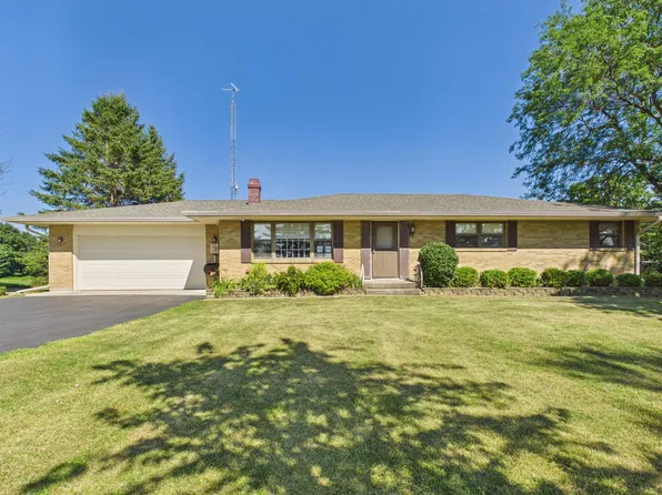 3862 Westfield Rd, Winnebago, IL 61088