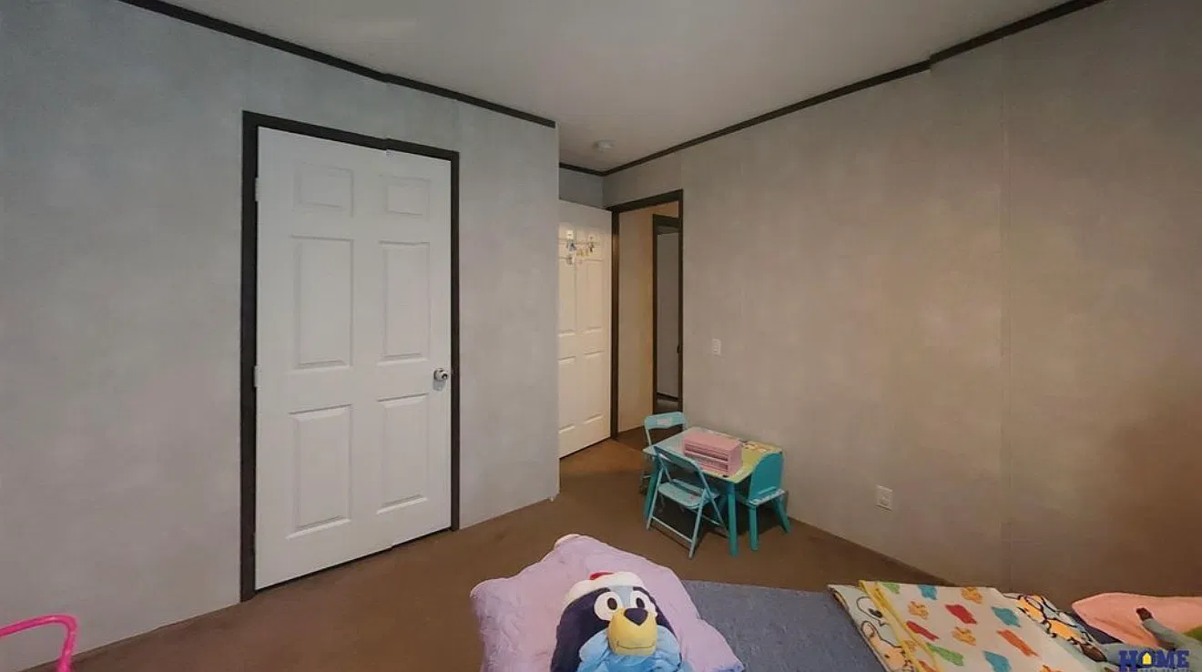 3 bed, 1324 sqft, $1,650 — Photo 2