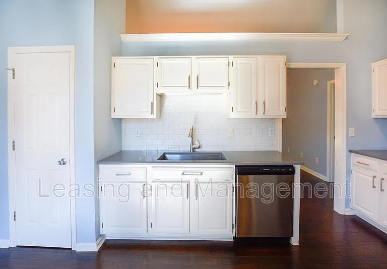 606 Portico Park — Photo 6