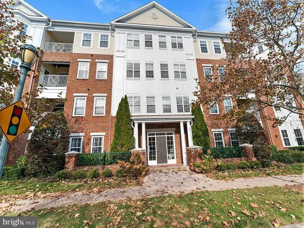 315 King Farm Blvd APT 303, Rockville, MD 20850
