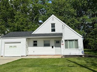 451 Clarmont Rd, Willowick, OH 44095