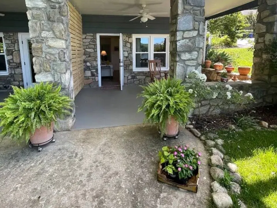 Chapel Dr