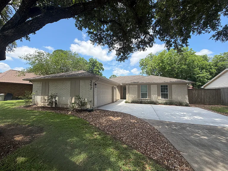 362 Dawn Hill Dr — Photo 1