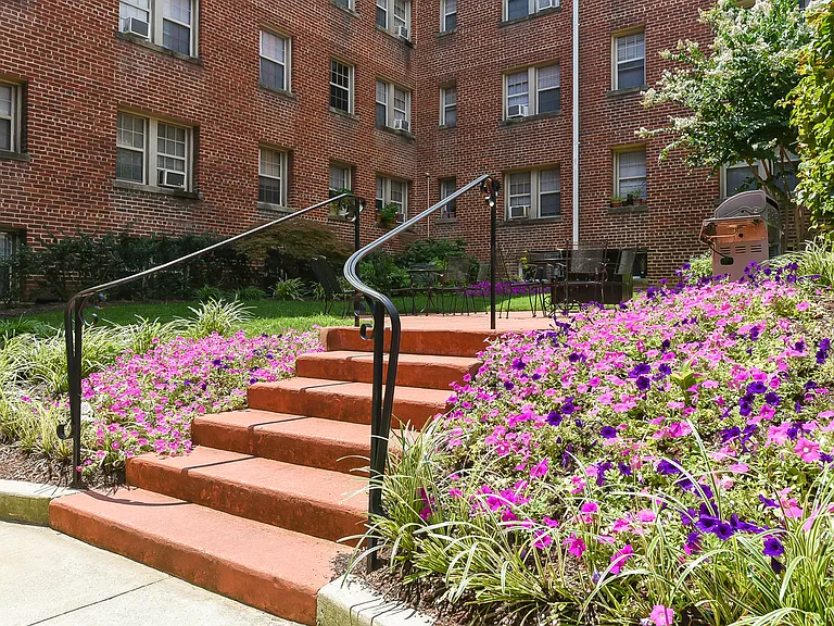 Meridian Park — Photo 19