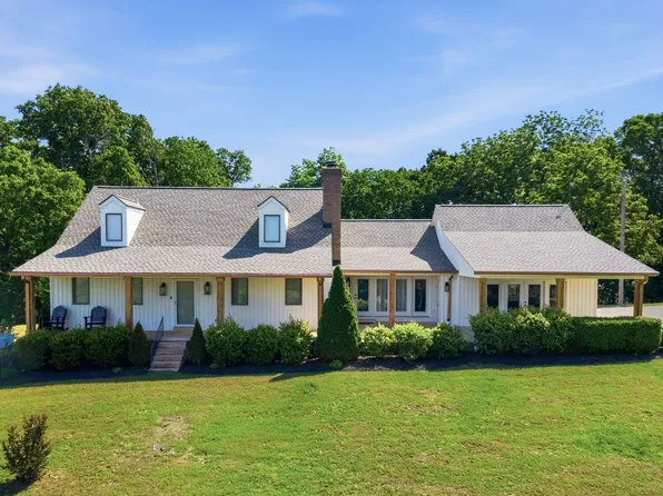 881 Mount Olivet Rd, Columbia, TN 38401