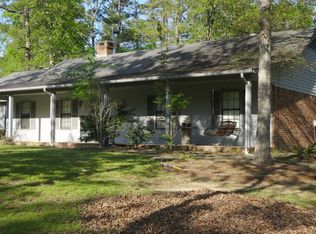 718 Pin Oak Dr, El Dorado, AR 71730