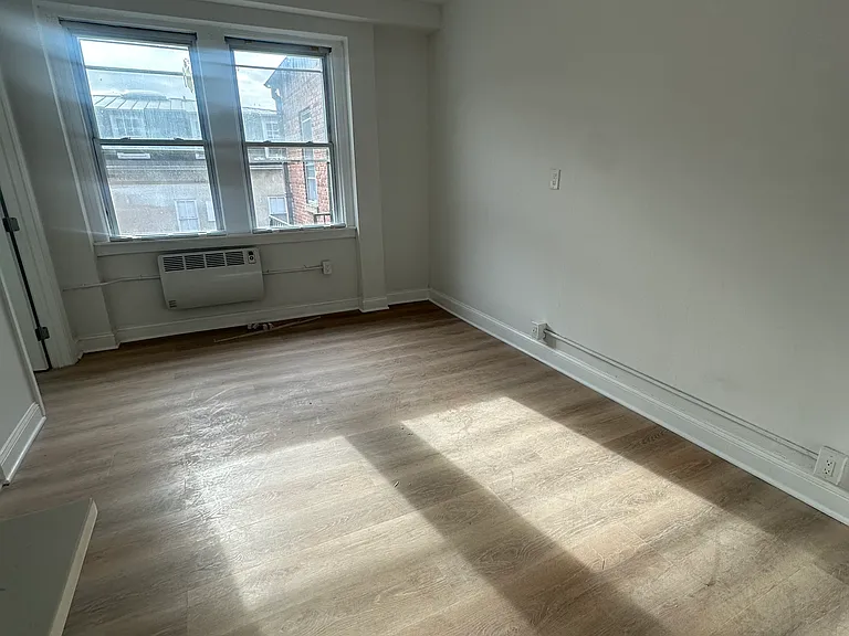 2 Maryland Avenue — Photo 17
