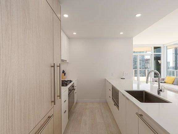 4th image of 537 Cottonwood Ave #2404