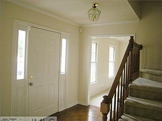 2nd image of 4 Stoney Glen Pl