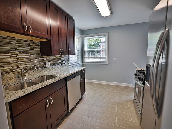 5th image of 220 Bellwood Ave