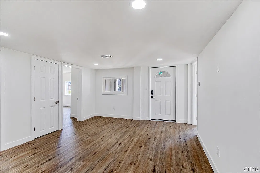 4 bed, 2.0 bath, 1554 sqft, $1,750 — Photo 4