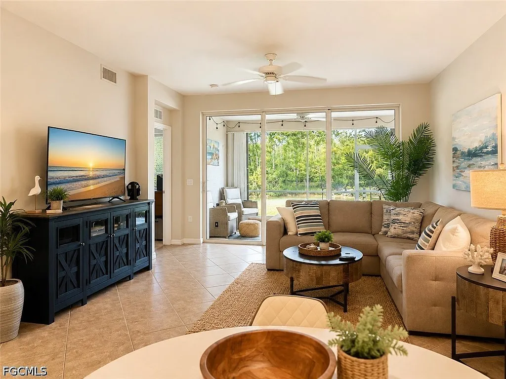 10139 Colonial Country Club Blvd — Photo 2