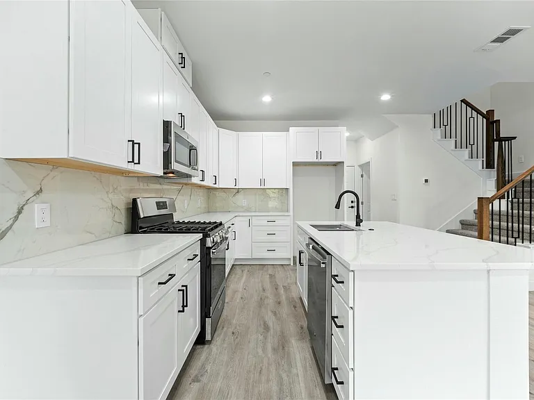6238 Dewitt St — Photo 16