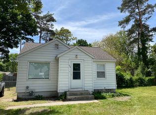 514 Pinecrest St, Holland, MI 49424