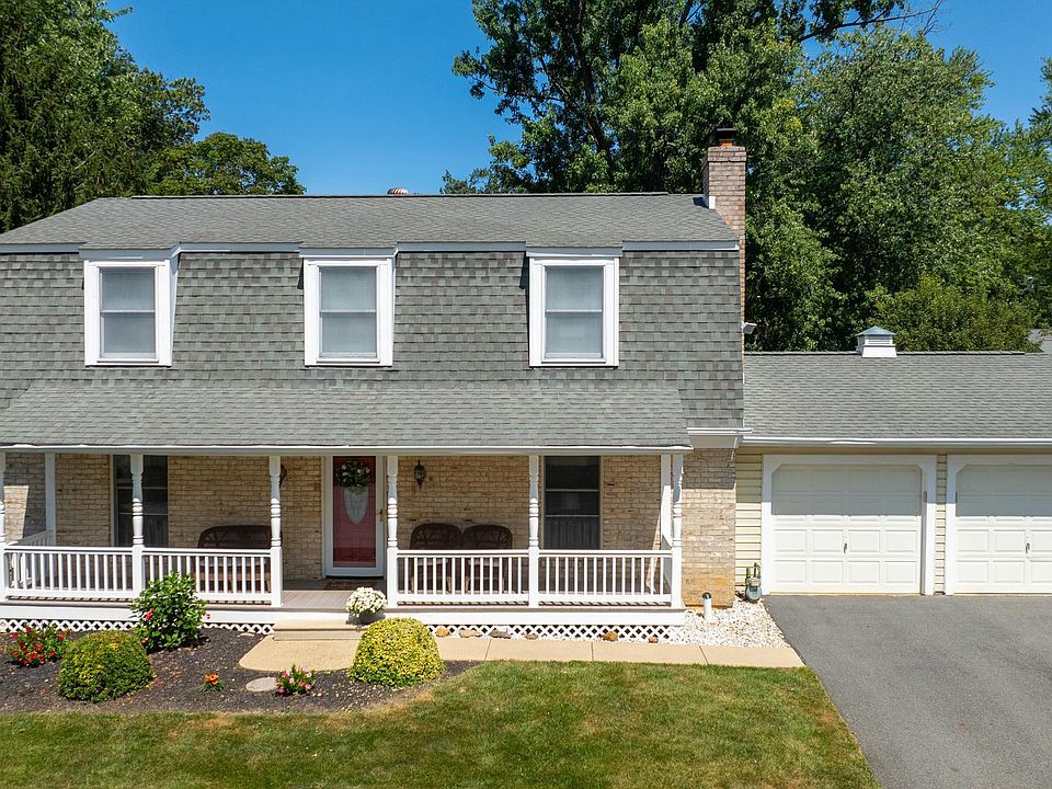 1st image of 6 Oxford Ct