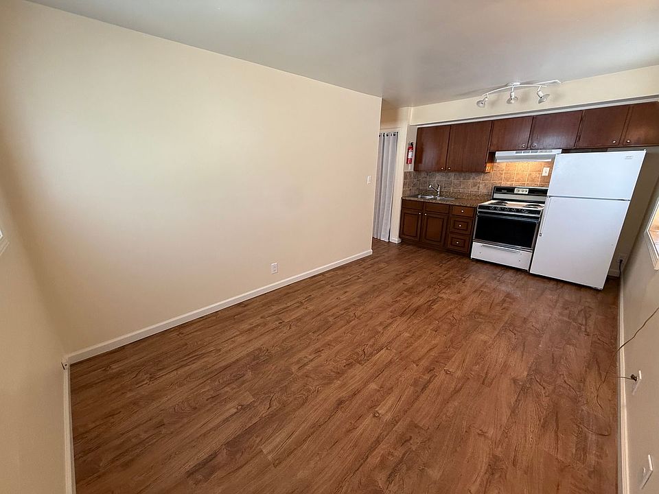 1st image of 1512 S Taylor Rd #14
