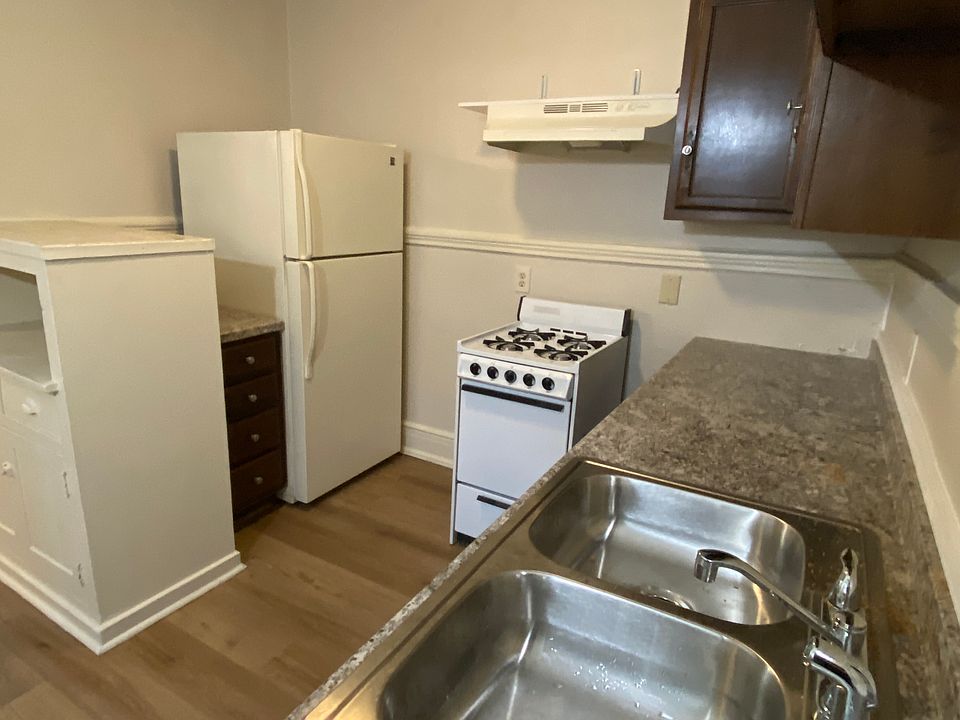 Full newly renovated kitchen-fridge, stove/oven/lots of counter space, pantry and extra storage-eat in breakfast nook