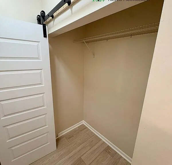 231 Village Square Dr — Photo 11